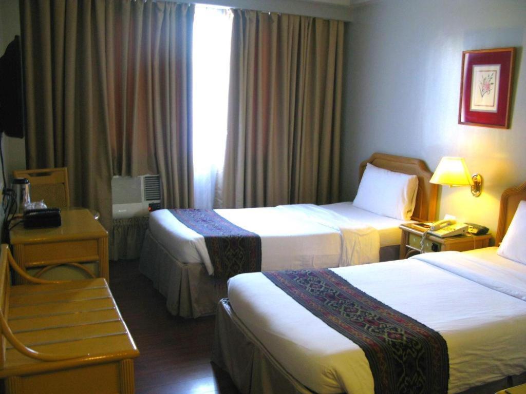 Casa Leticia Boutique Hotel Davao Bagian luar foto