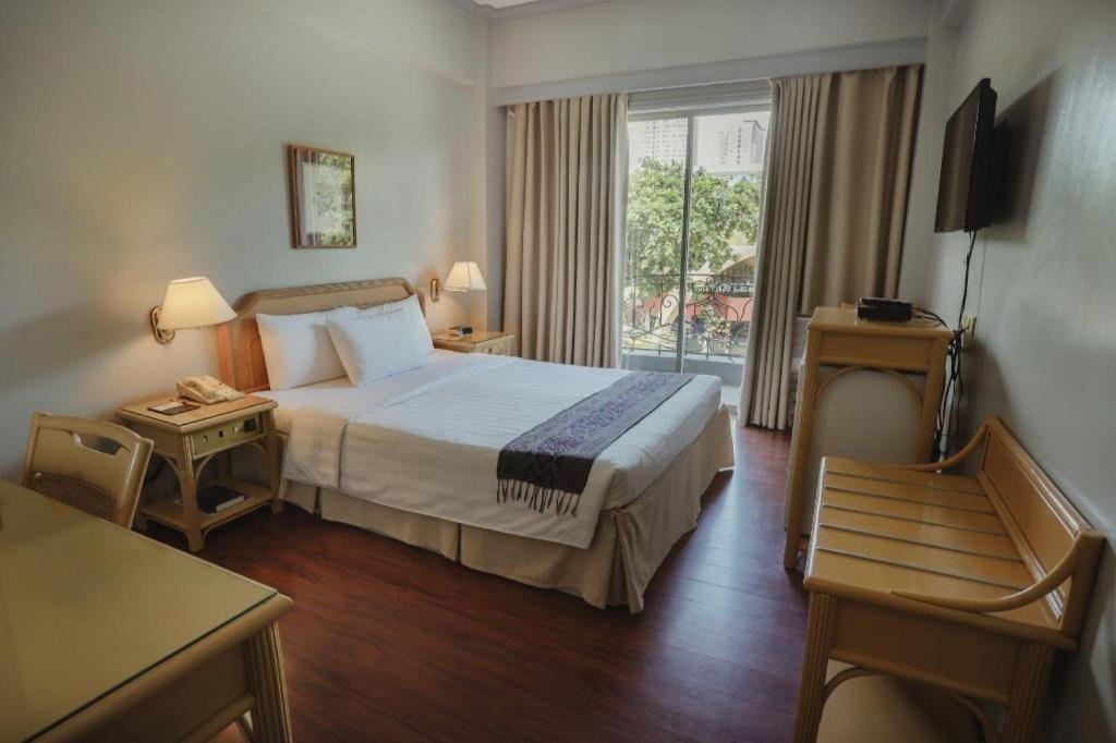 Casa Leticia Boutique Hotel Davao Bagian luar foto