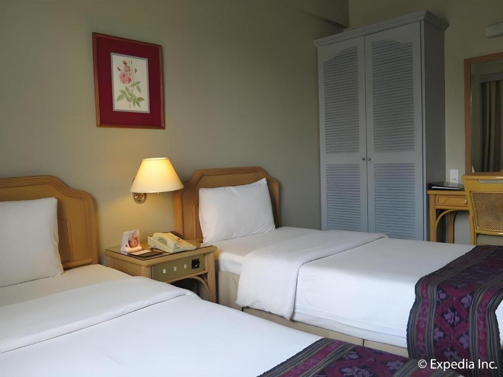 Casa Leticia Boutique Hotel Davao Bagian luar foto