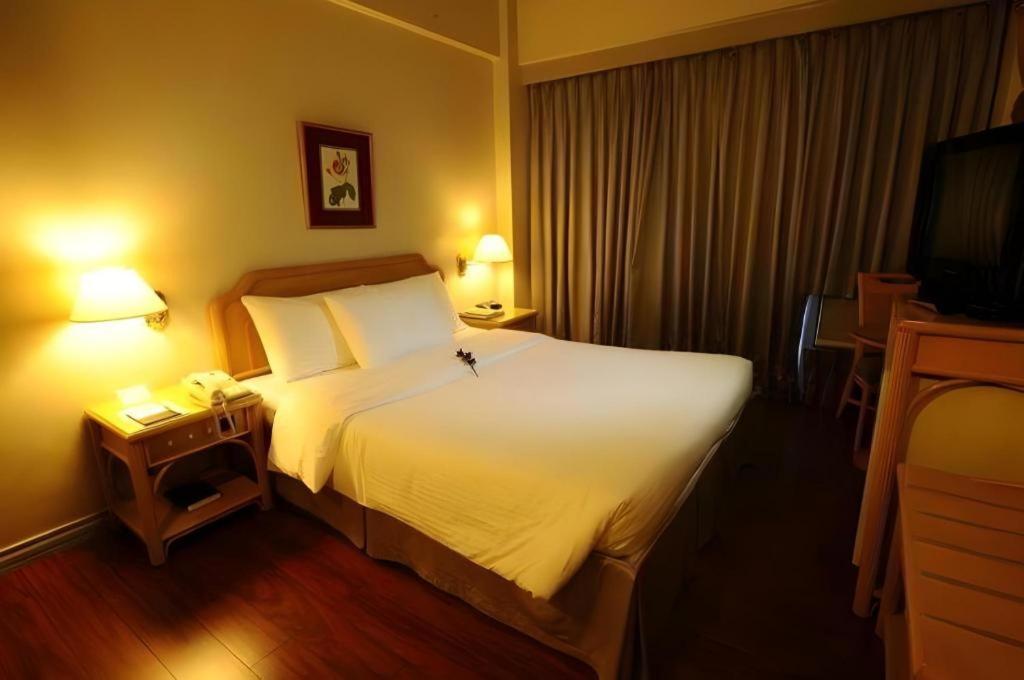 Casa Leticia Boutique Hotel Davao Bagian luar foto